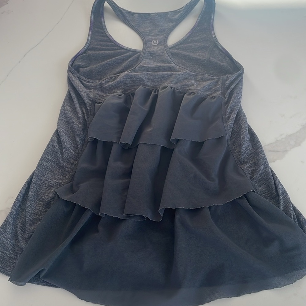 Lululemon Ruffle Tank 4 RARE - Picture 2 of 4